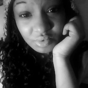 Meet your Posher, Zania